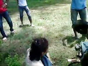 पूल छोड़ने के बाद वह ...