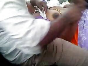 लोकल ट्रेन सेक्सी फि ...
